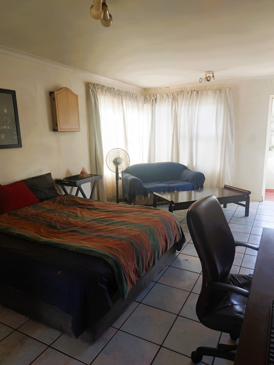 1 Bedroom Property for Sale in Table View Western Cape